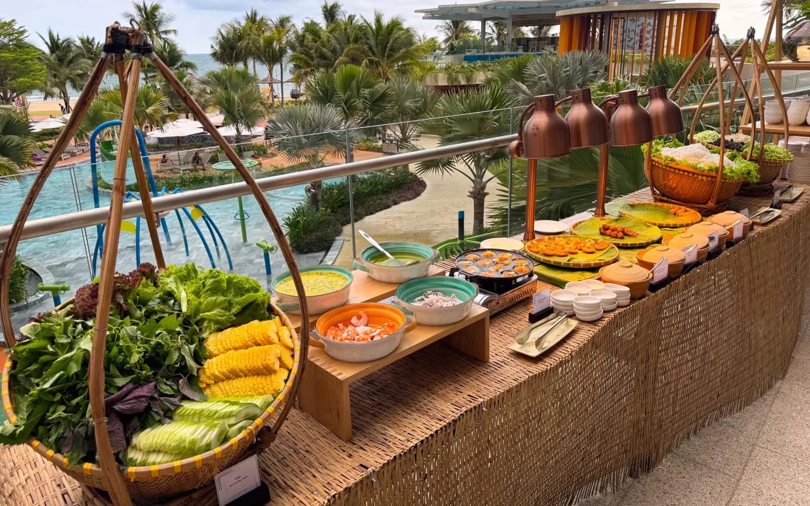Buffet Ẩm Thực Đường Phố Việt Nam